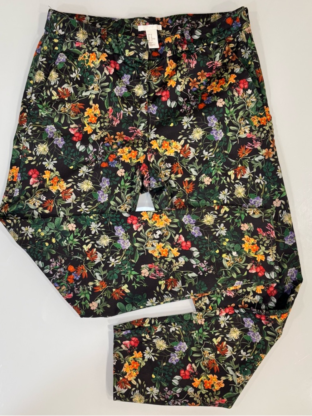 H&M Floral Pants – Black Multi Color Botanical Print –Spring Botenocal - Size 10